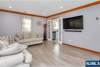 54 Parkway, Rochelle Park Township, NJ 07662 - Photo 3