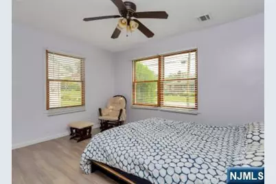 54 Parkway, Rochelle Park Township, NJ 07662 - Photo 17
