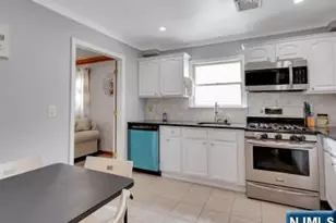 54 Parkway, Rochelle Park Township, NJ 07662 - Photo 5