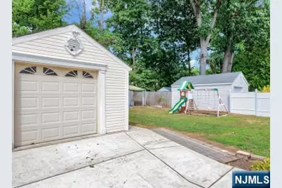 54 Parkway, Rochelle Park Township, NJ 07662 - Photo 25