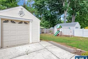 54 Parkway, Rochelle Park Township, NJ 07662 - Photo 25