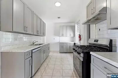 773 Kingsland Avenue, Ridgefield, NJ 07657 - Photo 3