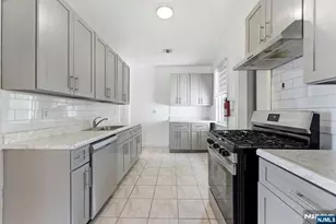 773 Kingsland Ave, Ridgefield, NJ 07657 - Photo 3