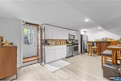 707 Chadwick Drive, Paramus, NJ 07652 - Photo 21