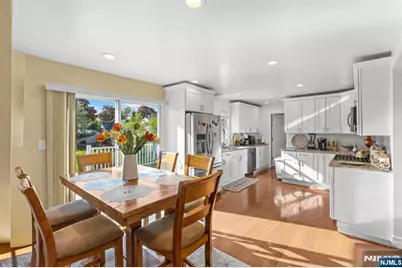 707 Chadwick Drive, Paramus, NJ 07652 - Photo 5