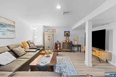 707 Chadwick Drive, Paramus, NJ 07652 - Photo 23