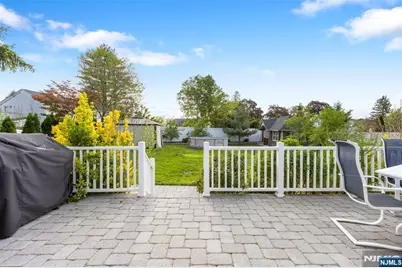 707 Chadwick Drive, Paramus, NJ 07652 - Photo 25