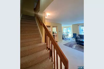 559 Ridge Lane, Fort Lee, NJ 07024 - Photo 7