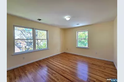 22 Wakeman Avenue 2nd Fl. #2nd fl., Newark, NJ 07104 - Photo 9