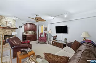 4 Lesa Ln, Hillsdale, NJ 07642 - Photo 33