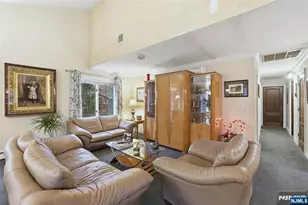 4 Lesa Ln, Hillsdale, NJ 07642 - Photo 11