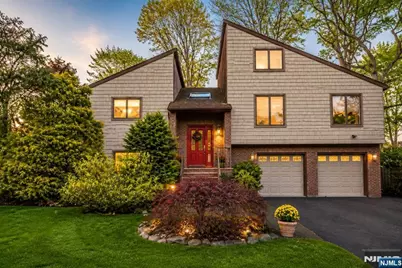 4 Lesa Lane, Hillsdale, NJ 07642 - Photo 1