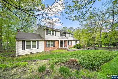 639 Pawnee Lane, Franklin Lakes, NJ 07417 - Photo 49