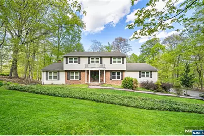 639 Pawnee Lane, Franklin Lakes, NJ 07417 - Photo 47