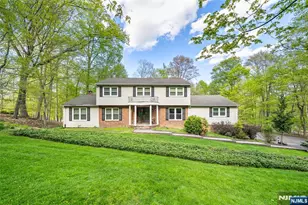639 Pawnee Ln, Franklin Lakes, NJ 07417 - Photo 47