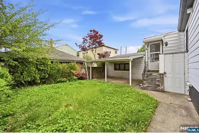 116 Hamilton Avenue, Fairview, NJ 07022 - Photo 5