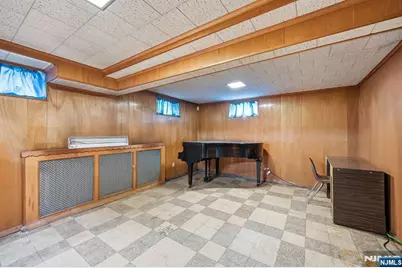 116 Hamilton Avenue, Fairview, NJ 07022 - Photo 37