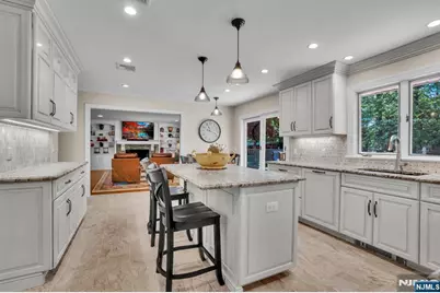 309 Windham Court, Wyckoff Township, NJ 07481 - Photo 5