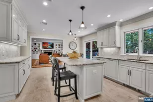 309 Windham Ct, Wyckoff Township, NJ 07481 - Photo 5