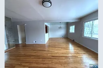 17 Daka Court 2 #2, Bloomfield, NJ 07003 - Photo 3