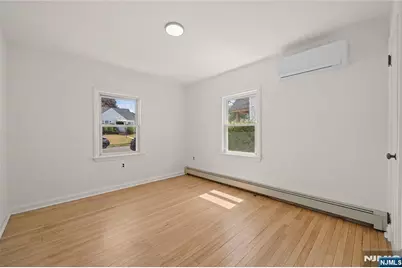 765 Chase Avenue, Lyndhurst Township, NJ 07071 - Photo 15