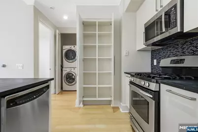 4 Beacon Way 1404 #1404, Jersey City, NJ 07304 - Photo 19