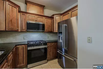 29-31 Freeman Street D-2 #D-2, Newark, NJ 07105 - Photo 3