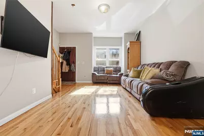 22 Lentz, Newark, NJ 07105 - Photo 3