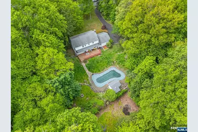 115 Hampshire Hill Road, Upper Saddle River, NJ 07458 - Photo 43