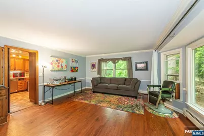 115 Hampshire Hill Road, Upper Saddle River, NJ 07458 - Photo 3