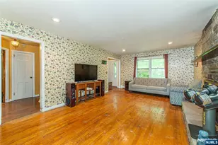 115 Hampshire Hill Rd, Upper Saddle River, NJ 07458 - Photo 15