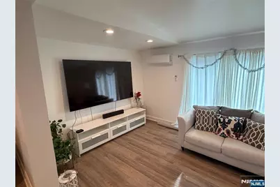 347 Forest Avenue, Paramus, NJ 07652 - Photo 5