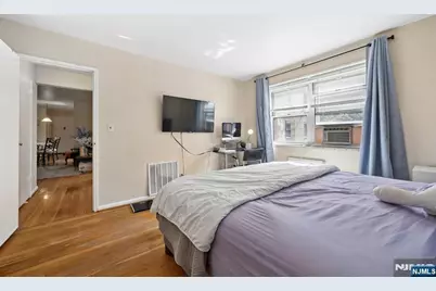2215 N Central Road 4A #4A, Fort Lee, NJ 07024 - Photo 11