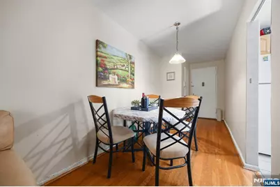 2215 N Central Road 4A #4A, Fort Lee, NJ 07024 - Photo 5