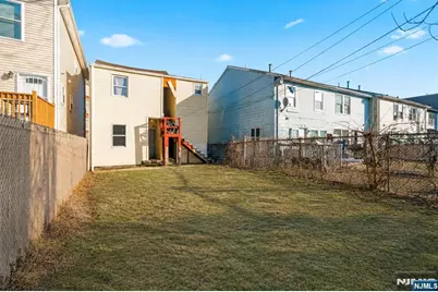 61 Holsman Street, Paterson, NJ 07522 - Photo 19