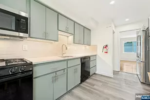 320 W Clinton Ave, Bergenfield, NJ 07621 - Photo 11