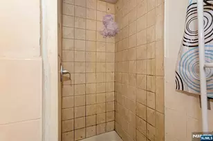140 Nagle St, Paterson, NJ 07501 - Photo 33
