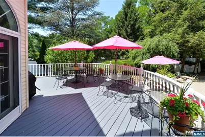 306 Windham Court, Wyckoff Township, NJ 07481 - Photo 5
