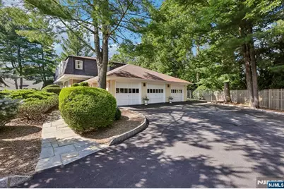 306 Windham Court, Wyckoff Township, NJ 07481 - Photo 45