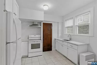 465 Oakdene Avenue 1 #1, Cliffside Park, NJ 07010 - Photo 15