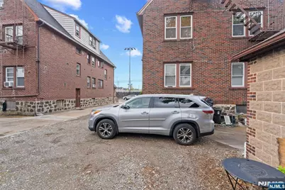 465 Oakdene Avenue 1 #1, Cliffside Park, NJ 07010 - Photo 29