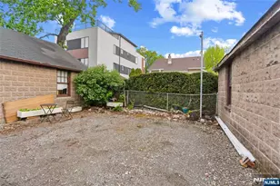 465 Oakdene Ave 1, Cliffside Park, NJ 07010 - Photo 27