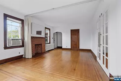 465 Oakdene Avenue 1 #1, Cliffside Park, NJ 07010 - Photo 5