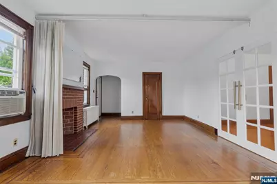 465 Oakdene Avenue 1 #1, Cliffside Park, NJ 07010 - Photo 9