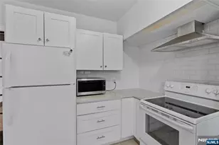 465 Oakdene Ave 1, Cliffside Park, NJ 07010 - Photo 17