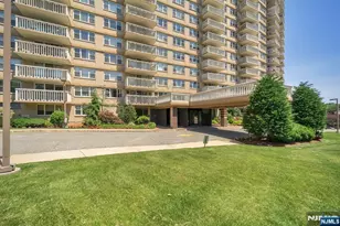 555 North Ave 1V, Fort Lee, NJ 07024 - Photo 27