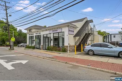 37 River Edge 1 #1, Tenafly, NJ 07670 - Photo 3