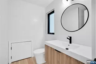 7 Adelaide, Edgewater, NJ 07020 - Photo 11