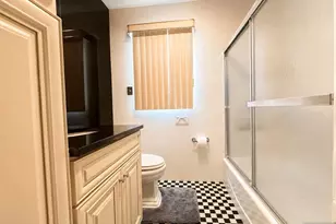 372 Main St, Bergenfield, NJ 07621 - Photo 11
