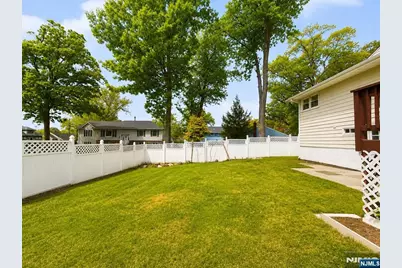 372 Main Street, Bergenfield, NJ 07621 - Photo 25